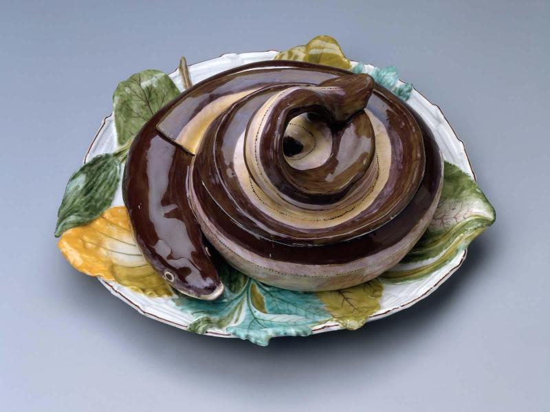 Tureen and stand in the form of an eel
