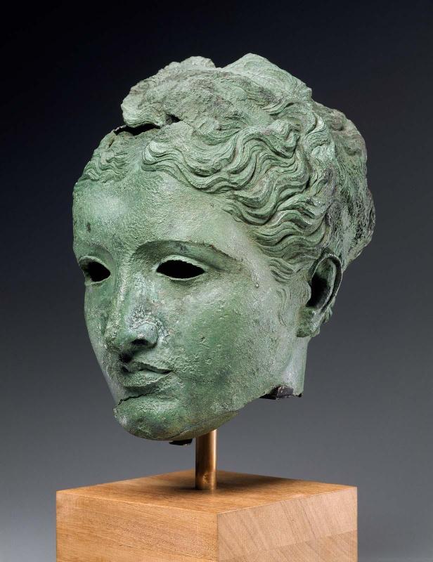 Head of a goddess or queen