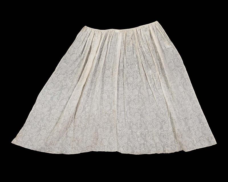 A long apron