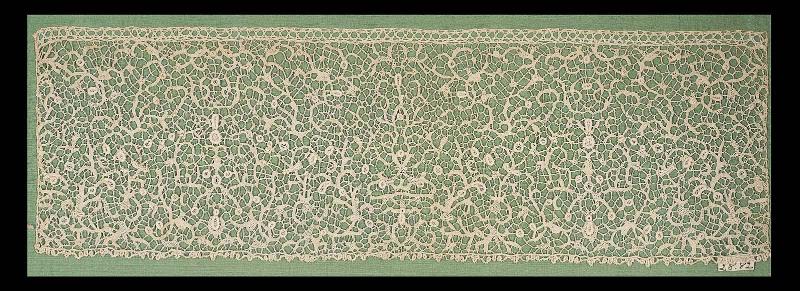 Point. Punto corallino lace
