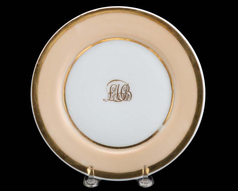 Cake plate (one of twelve)