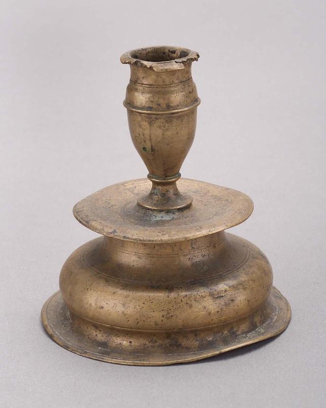Candle holder