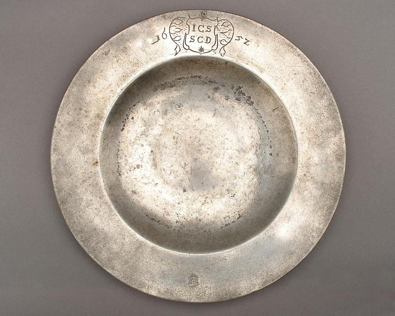 Plate
