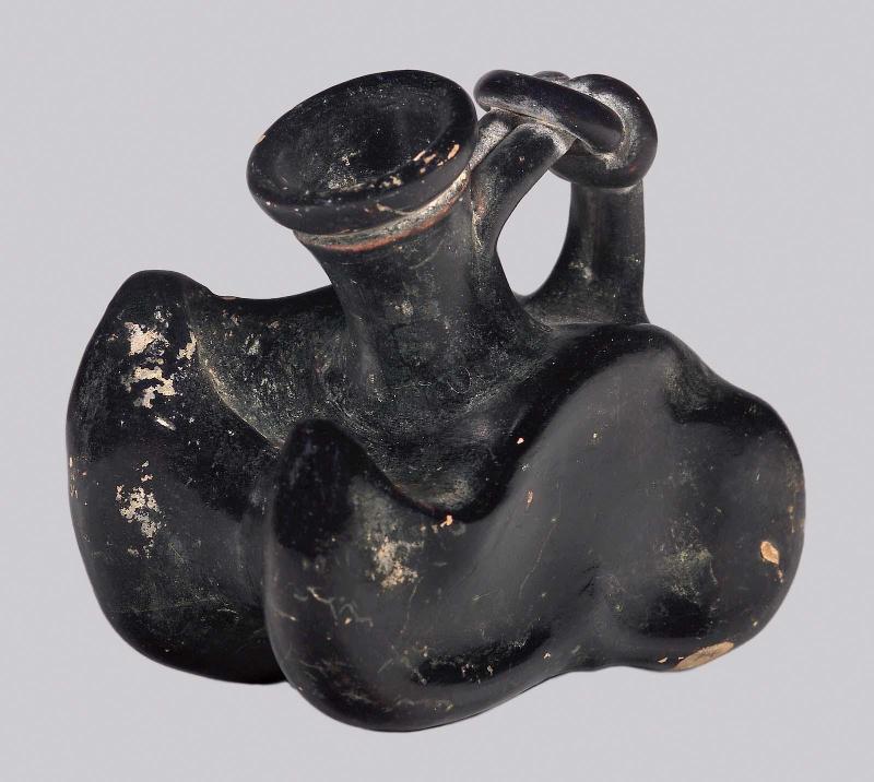 Flask (askos) in the shape of a knucklebone
