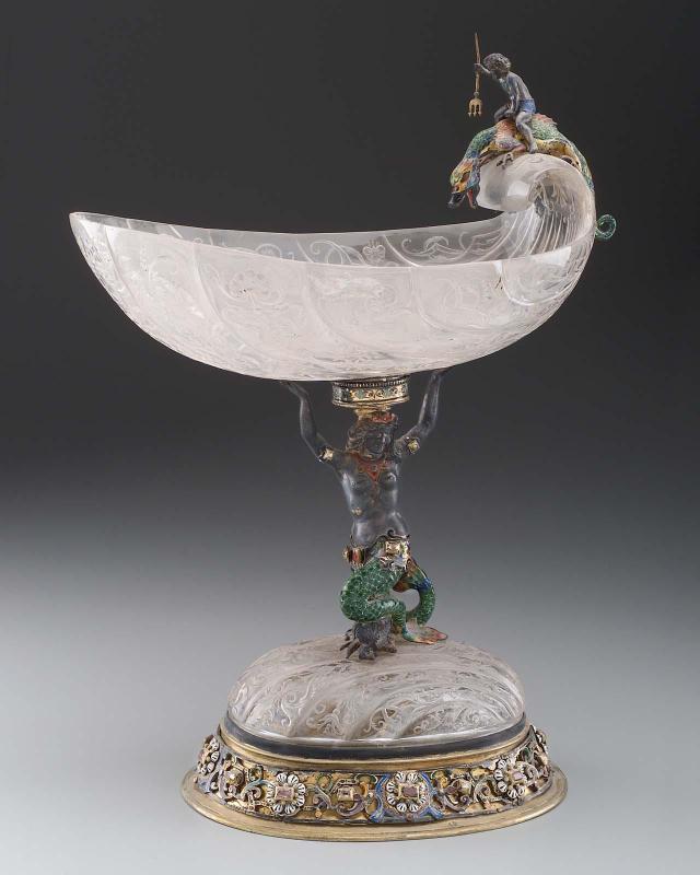 Shell-shaped Dish