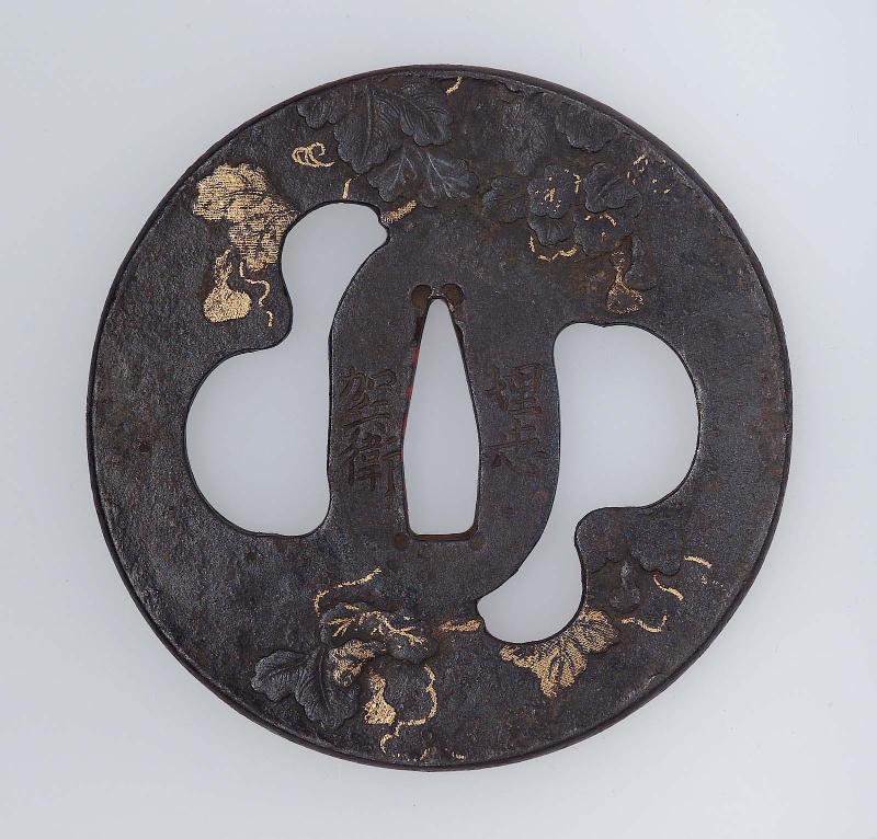 Tsuba with design of gourds, leaves and tendrils