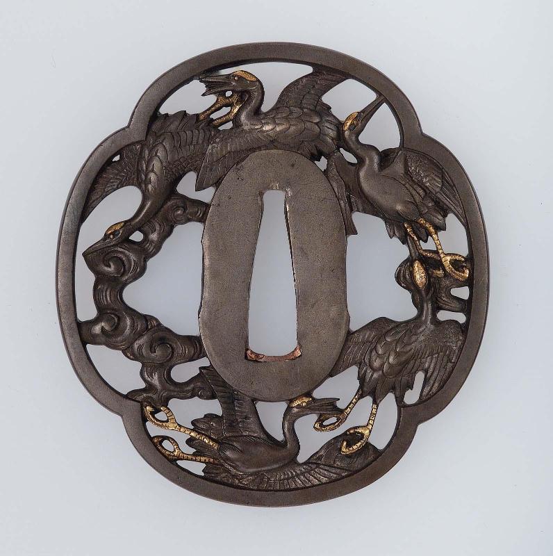 Tsuba with design of flying cranes