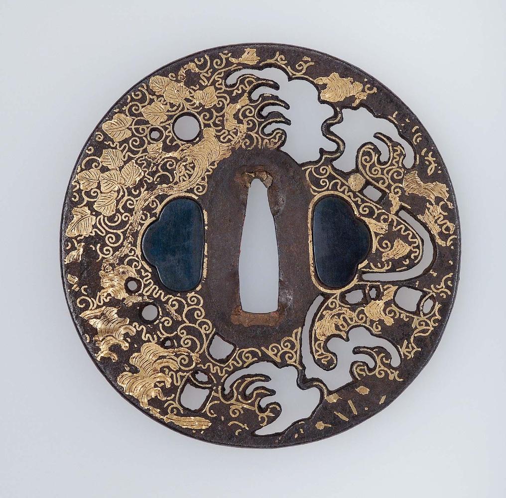 Tsuba with design of vine and foliage