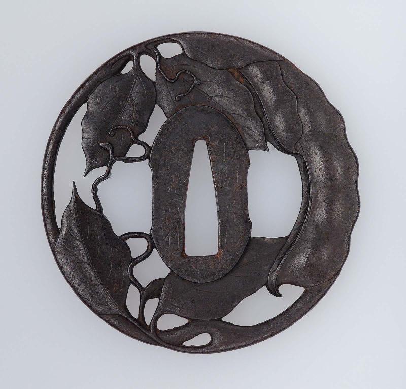 Tsuba with design of beanpods