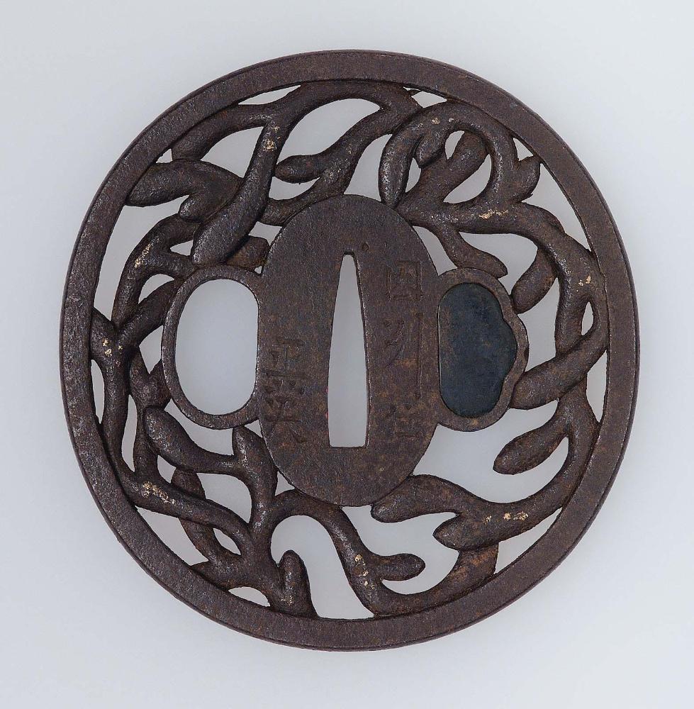 Tsuba with design of seaweed