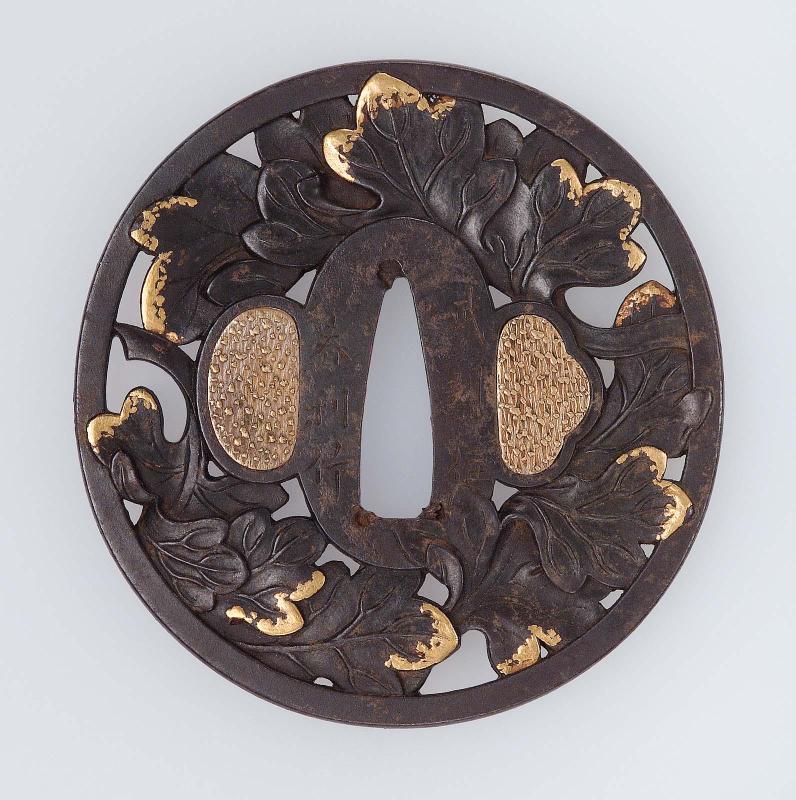 Tsuba with design of leaves