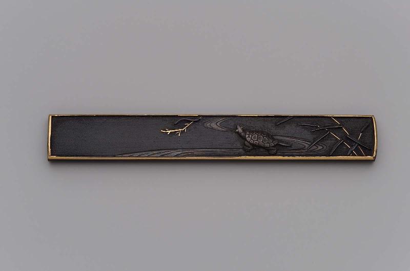 Kozuka with design of terrapin and stream