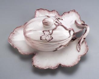 Covered bowl in the form of a melon