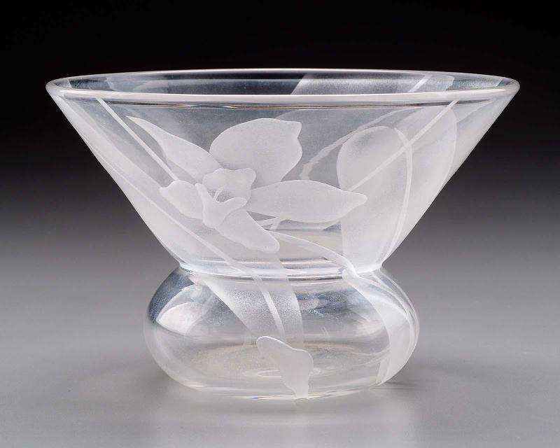 Bowl with floral design