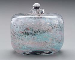 Perfume bottle with stopper