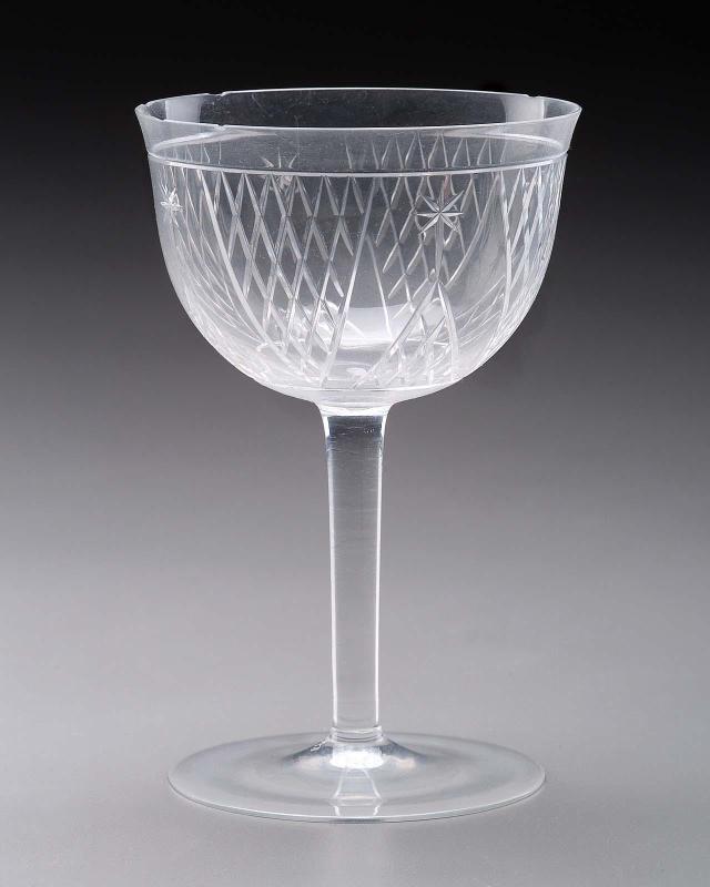 Medium drinking glass