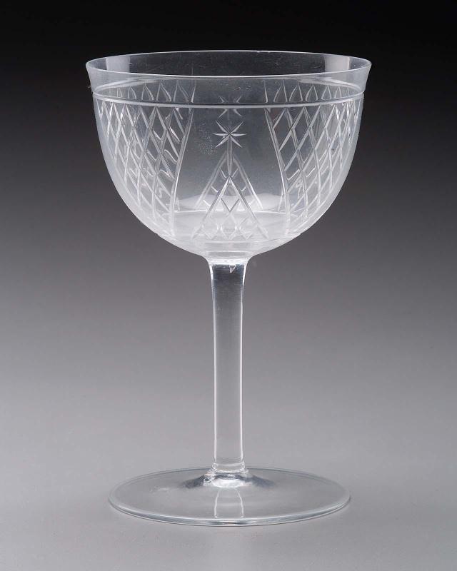 Medium drinking glass