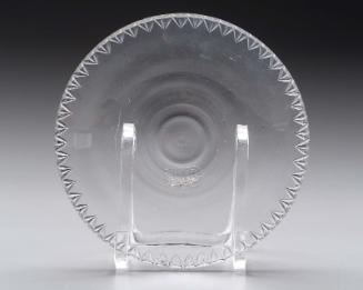 Flat dish for dessert bowl