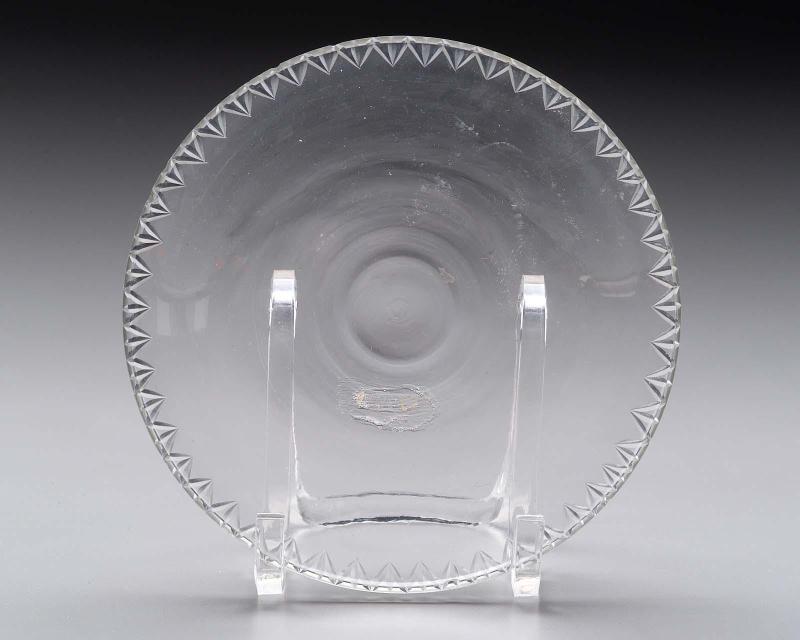 Flat dish for dessert bowl