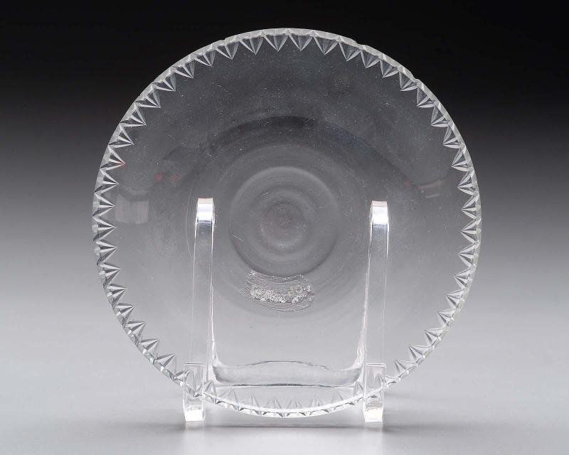 Flat dish for dessert bowl
