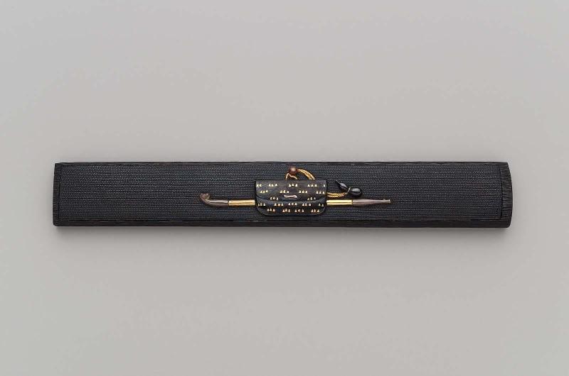 Kozuka with design of smoking utensils