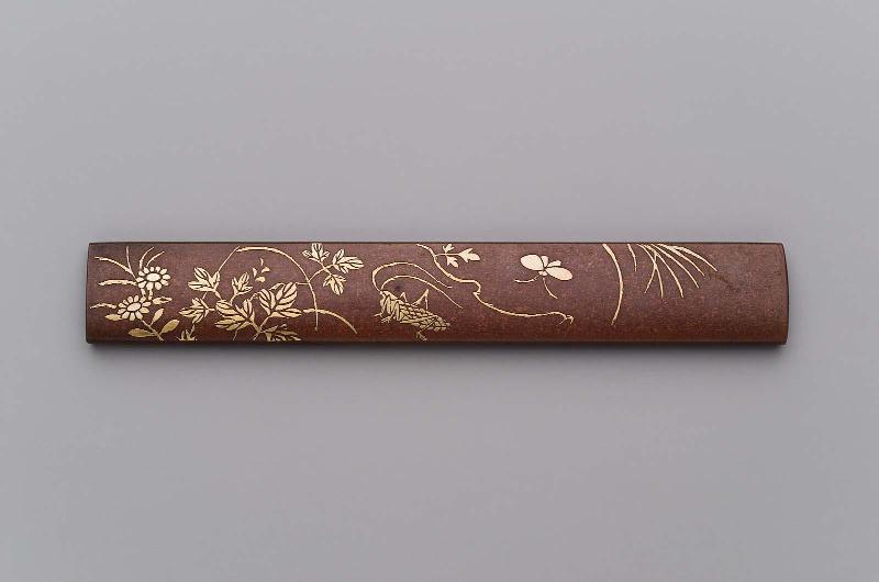 Kozuka with design of grasshopper, butterfly and plants