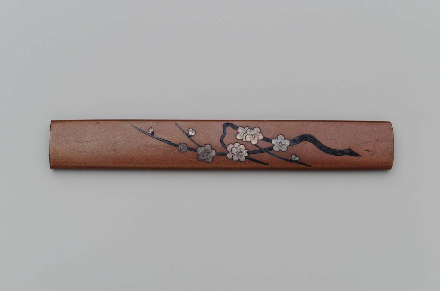 Kozuka with design of plum