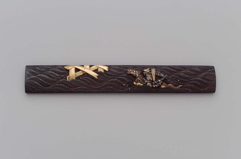Kozuka with design of the race across the Uji River