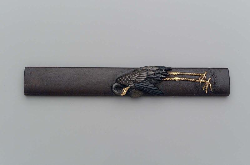 Kozuka with design of preening crane