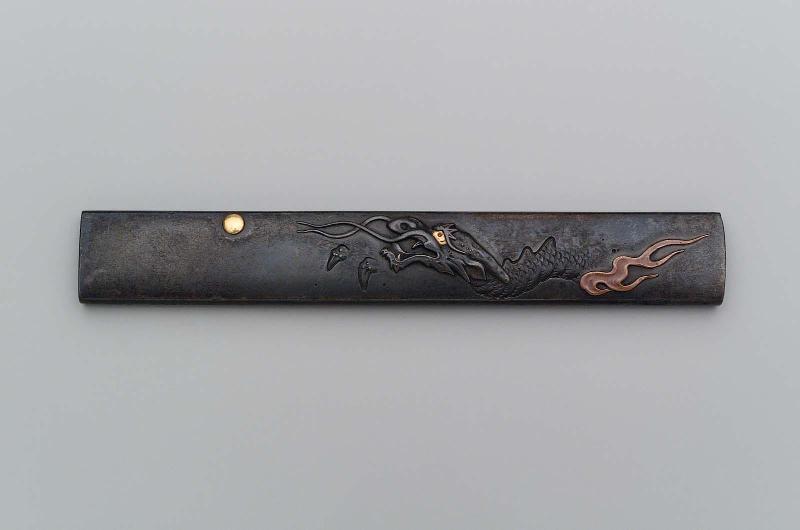 Kozuka with design of dragon and pearl
