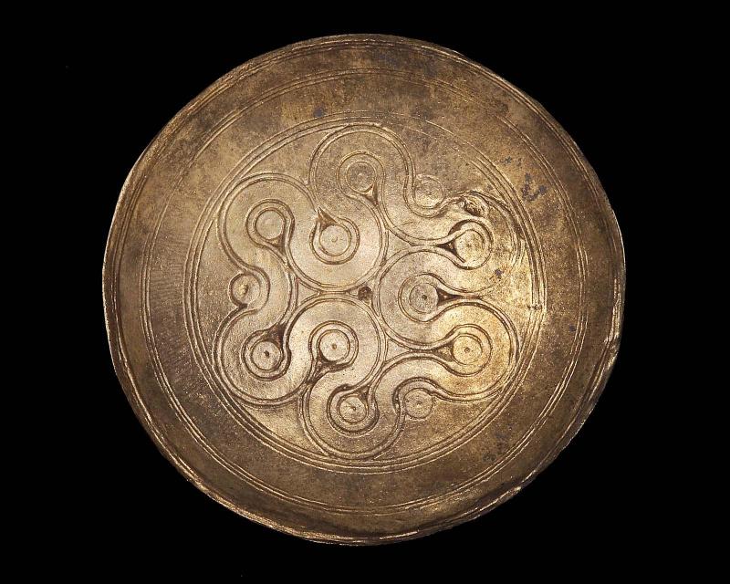 Disc, convex