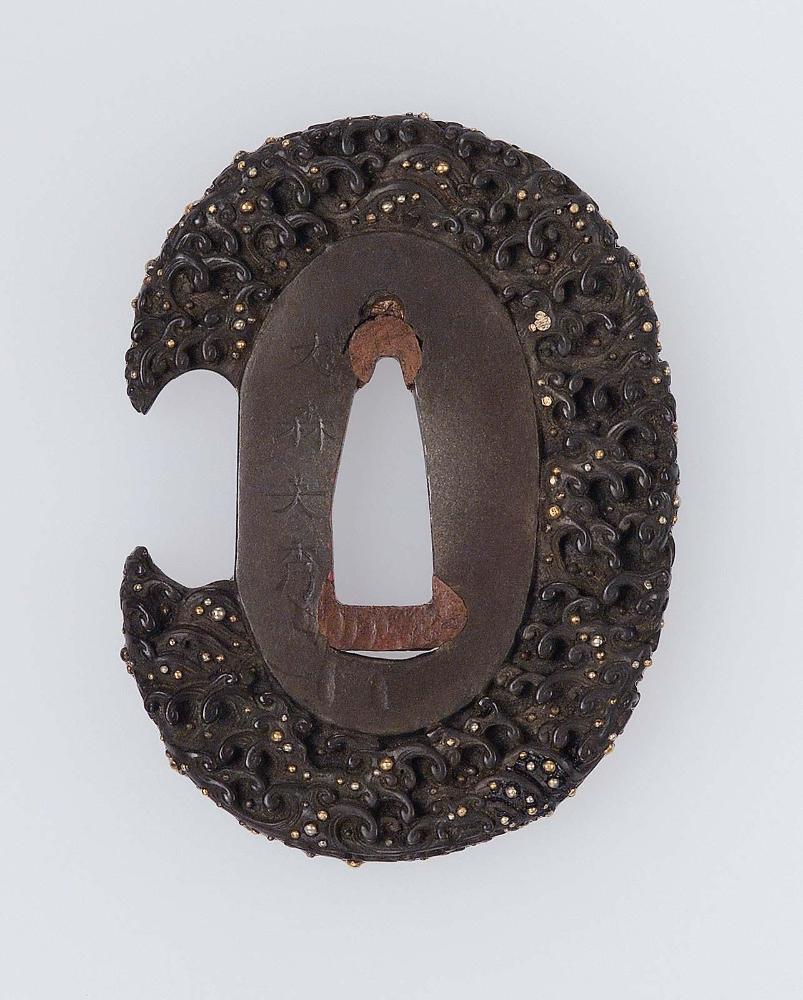 Tsuba with design of waves