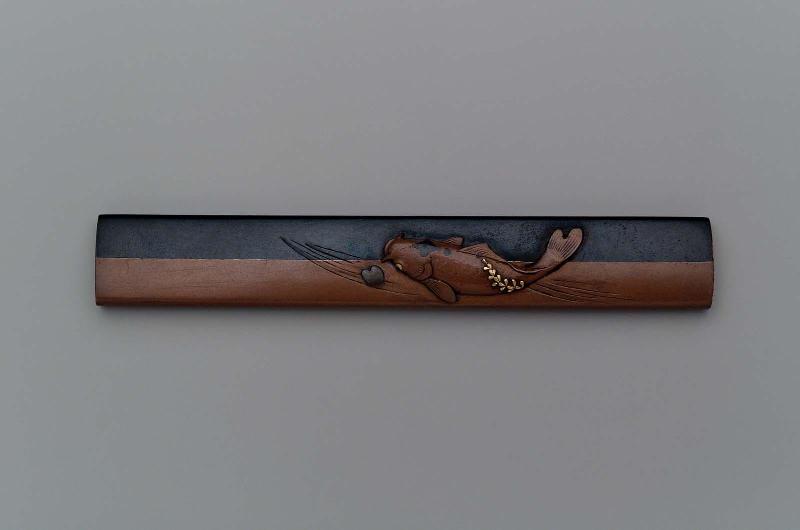 Kozuka with design of carp in stream