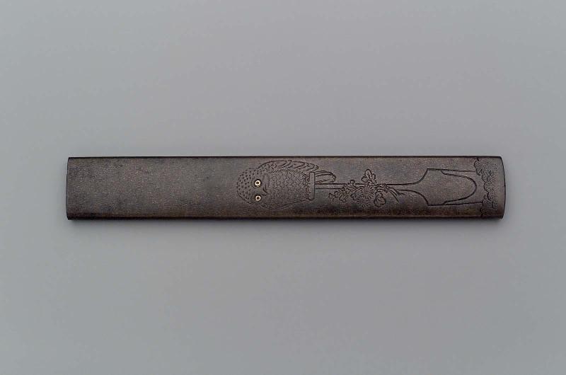 Kozuka with design of owl on a garden spade