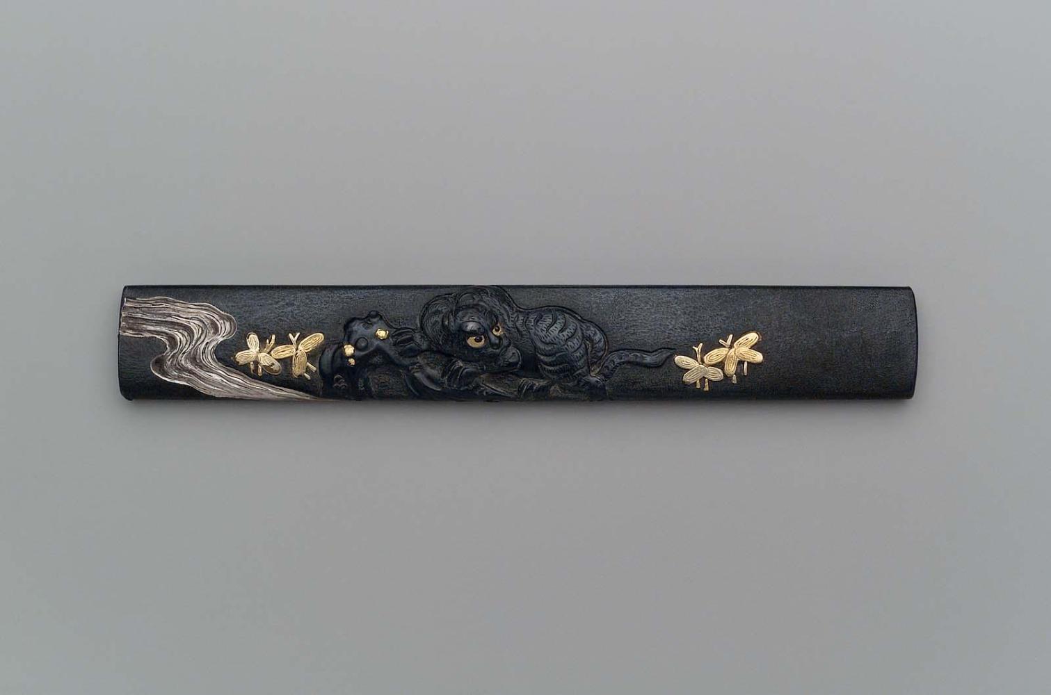 Kozuka with design of tiger, plants and river