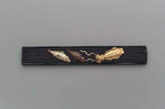 Kozuka with design of cuttlefish and  other fish