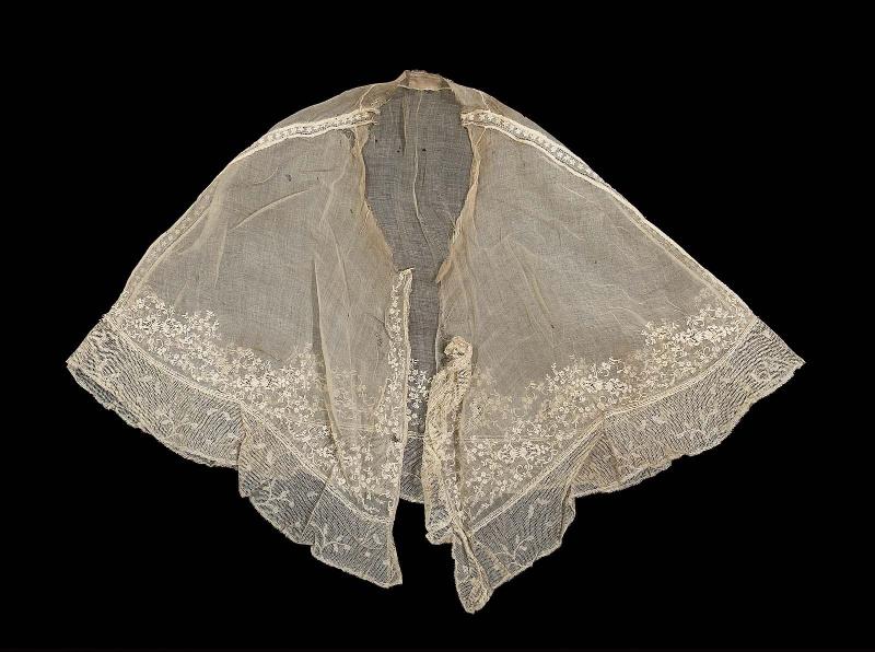 Cape collar