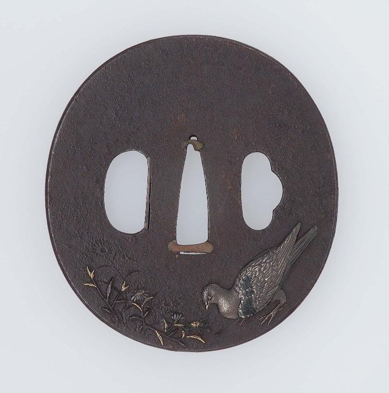 Tsuba with design of doves and daisies