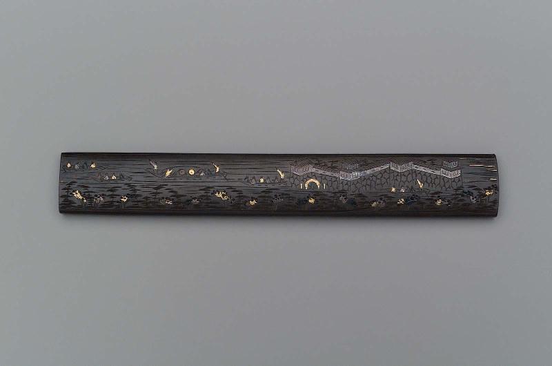 Kozuka with design of castle, moat and passenger boats