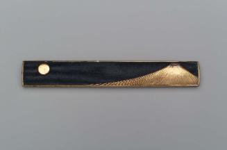 Kozuka with design of Mount Fuji and sun or moon