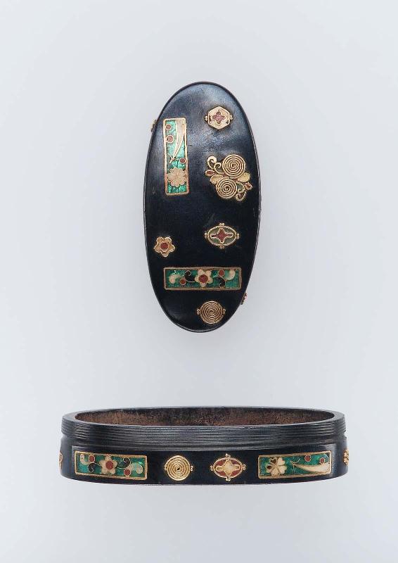 Fuchi-kashira with designs of floral medallions and panels
