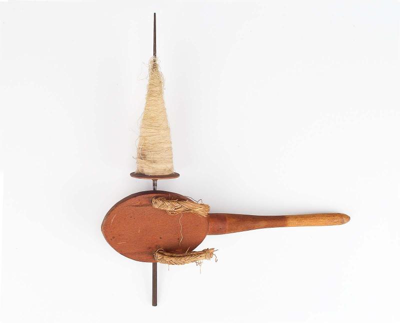 Spindle with flax, Shaker