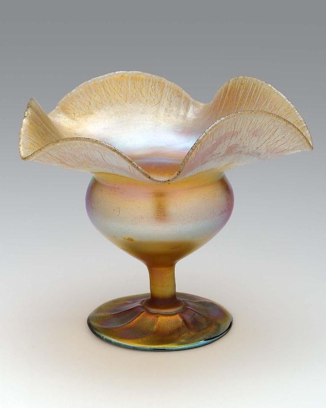 Footed bowl