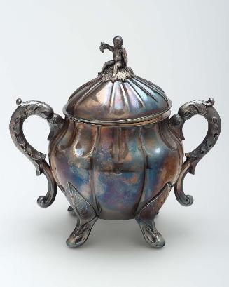 Covered sugar bowl