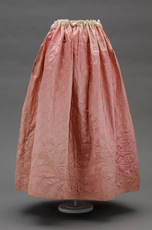 Woman's gown and petticoat (petticoat)