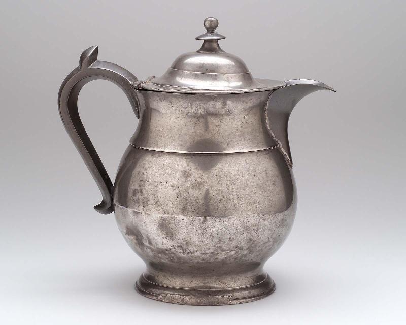 Water pitcher