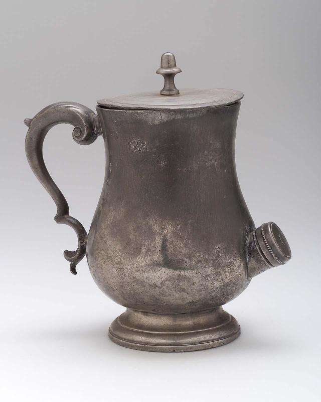 Hot water can and lid