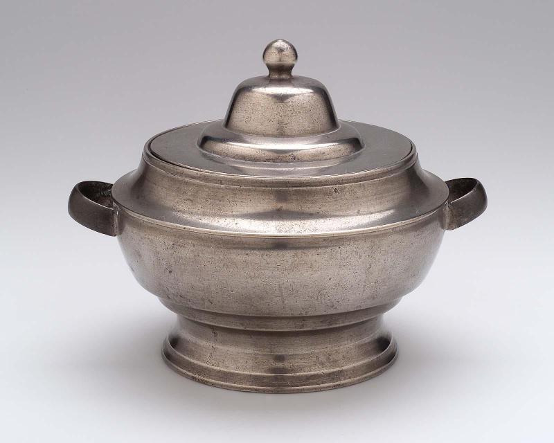 Sugar bowl with lid