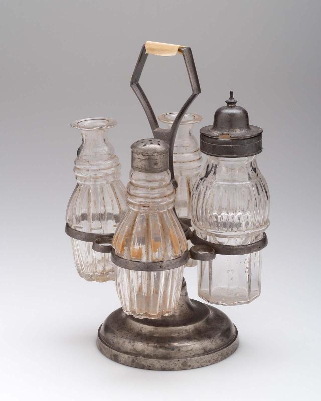 Cruet set