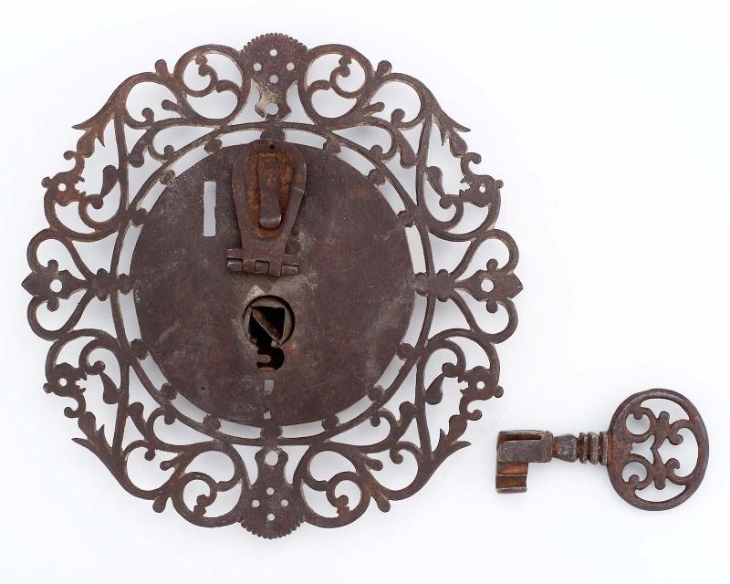 View: Front; Open
